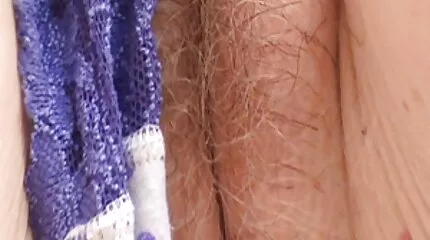 ล่อผู้ชายข้างสระให้น้ำแตกใส่หี เอ็ ก วีดีโอ ฟรี