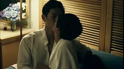 พี่สาวเลี้ยงดูดหัวโจกของพี่ชายและน้ำลายไหลลึกสุดคอหอย xxx วิดีโอ